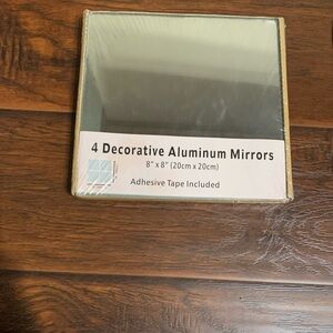 🆕 Decorative Aluminum Mirrors - Set of 4